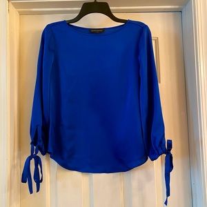 Gorgeous blue blouse from Banana Republic. In great condition